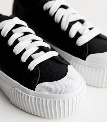 Black leather chunky trainers online