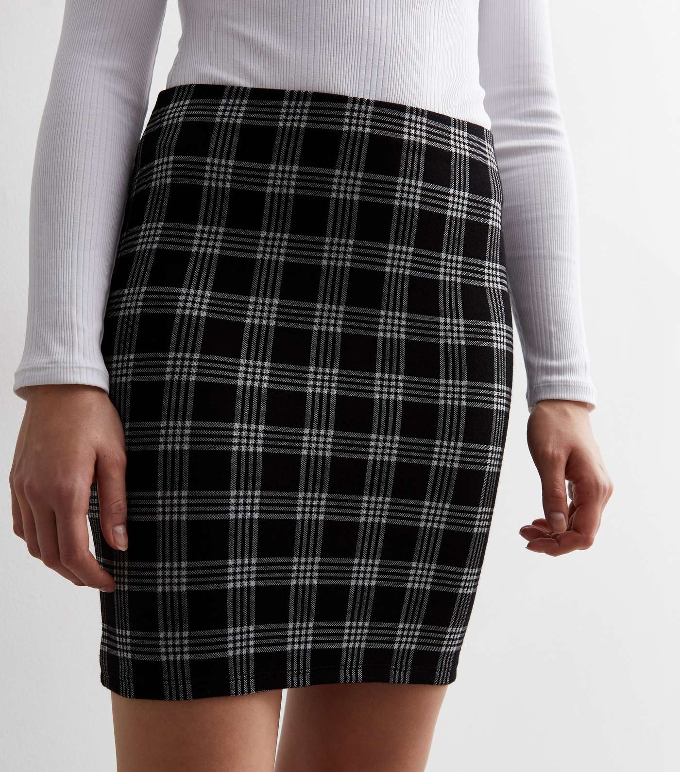 Black Check Mini Tube Skirt Image 3
