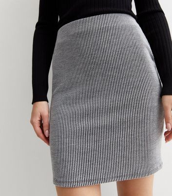 Grey Stripe Pattern High Waist Mini Tube Skirt New Look