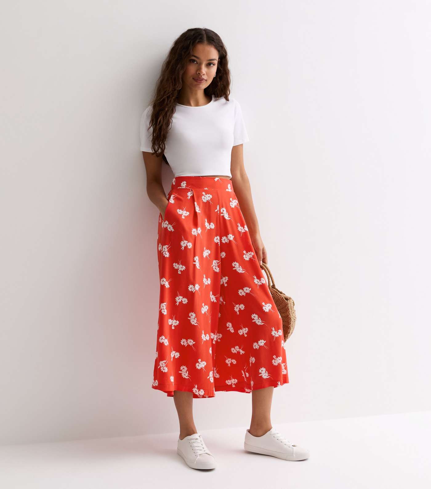 Petite Red Floral Wide Leg Crop Trousers Image 3