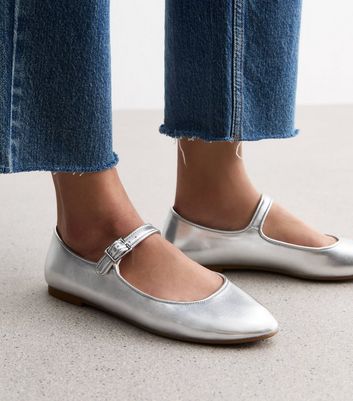 Silver mary hot sale jane heels