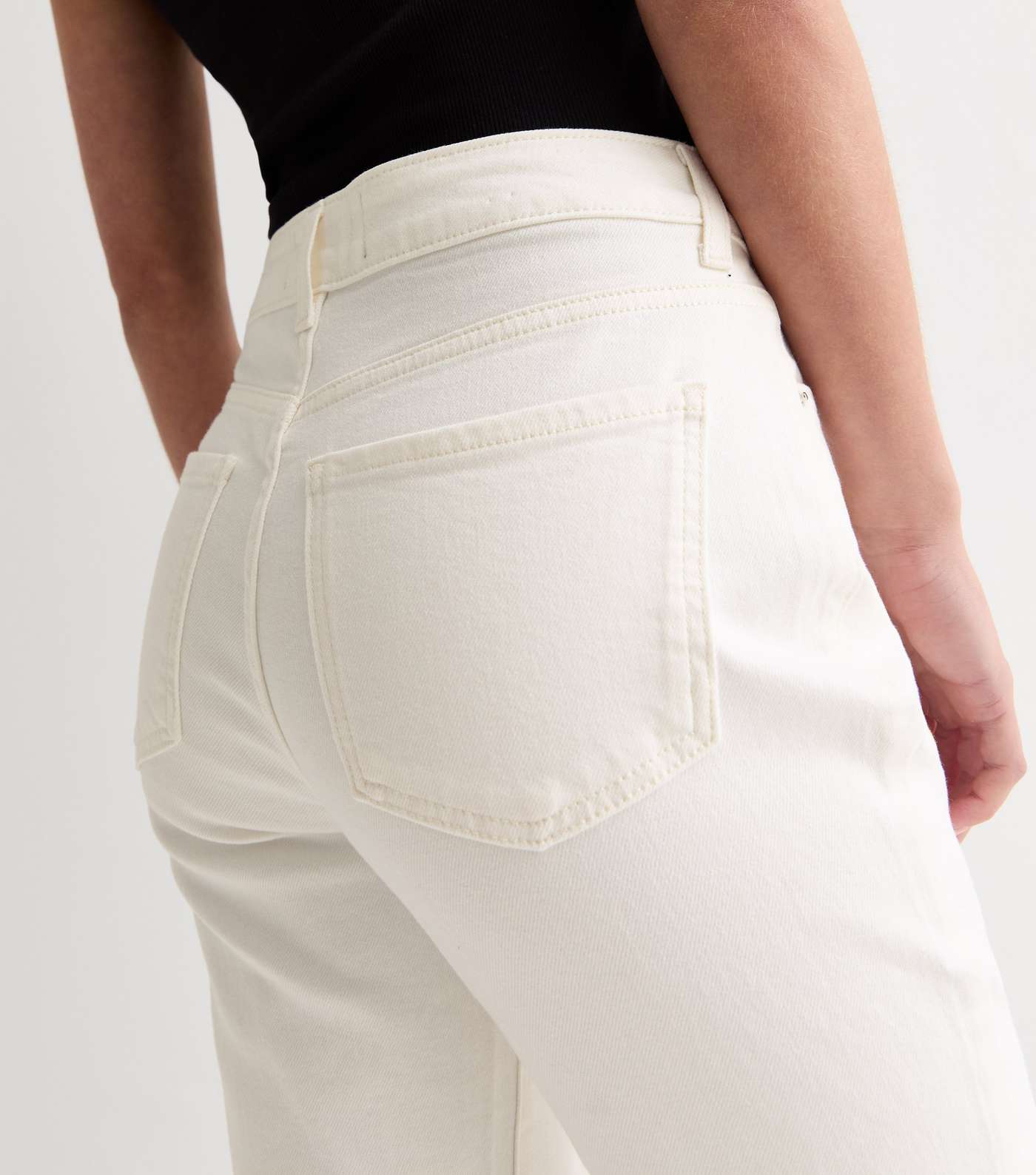 Petite Off White Ankle Grazing Hannah Straight Leg Jeans Image 4