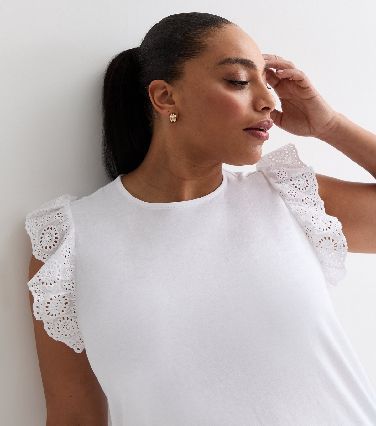 Women's Plus Size White Embroidered Frill Sleeve T-Shirt Curves New Look
