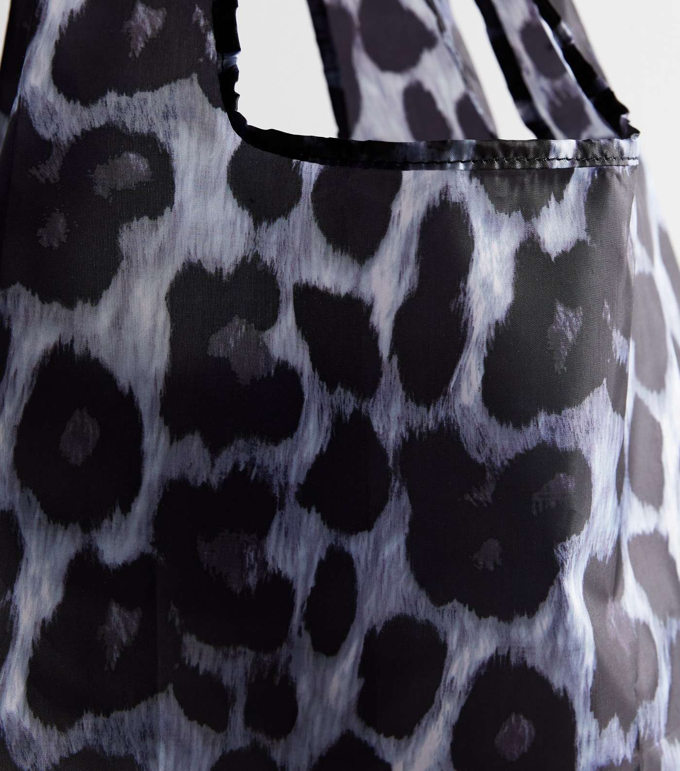 Animal Pattern Packable Tote Bag Image 2