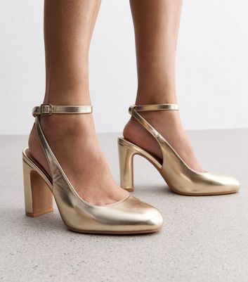 Gold court shoes block sales heel