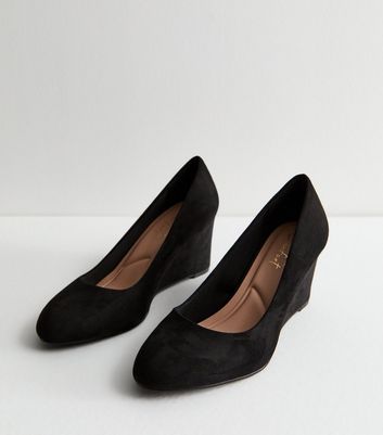 Black Suedette Wedge Court Shoes New Look