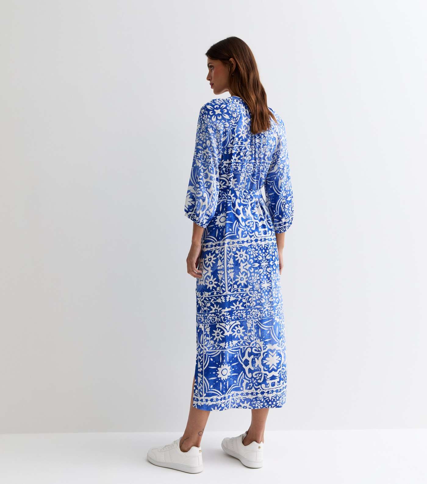 Blue Tile Print Belted Midi Dress Image 4