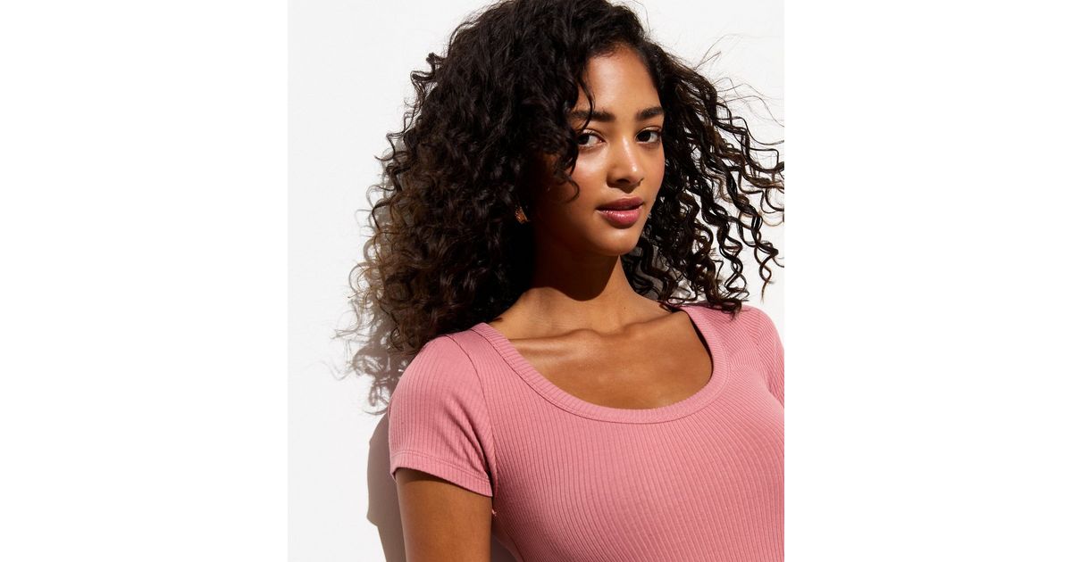 Get Goin' Scoop Neck Pocket Tee - Candy Pink