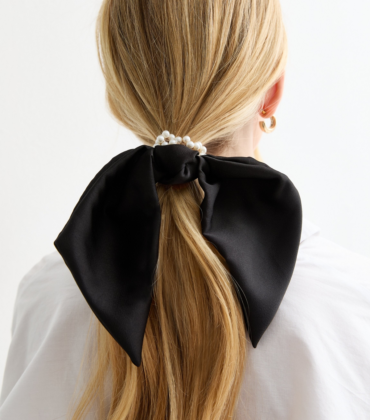 Black Faux Pearl Bow Scrunchie New Look