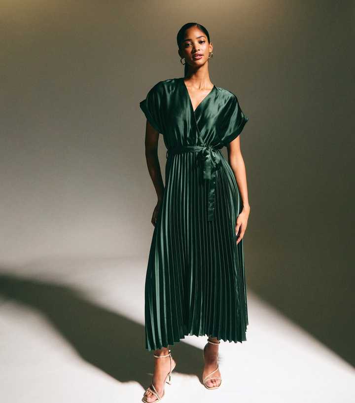green pleated wrap dress Emerald Green Pleated Long Sleeve Maxi Dress | Womens | X-Small (Available in 3X, 2X, M, L) | 100% Polyester | Lulus | Holiday Dresses