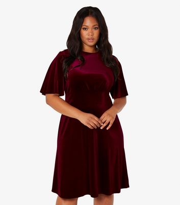 Apricot Curves Burgundy Velvet Flared Sleeve Midi Dress New Look