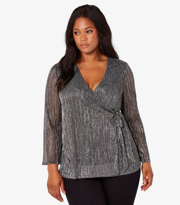 Discount plus size on sale tops