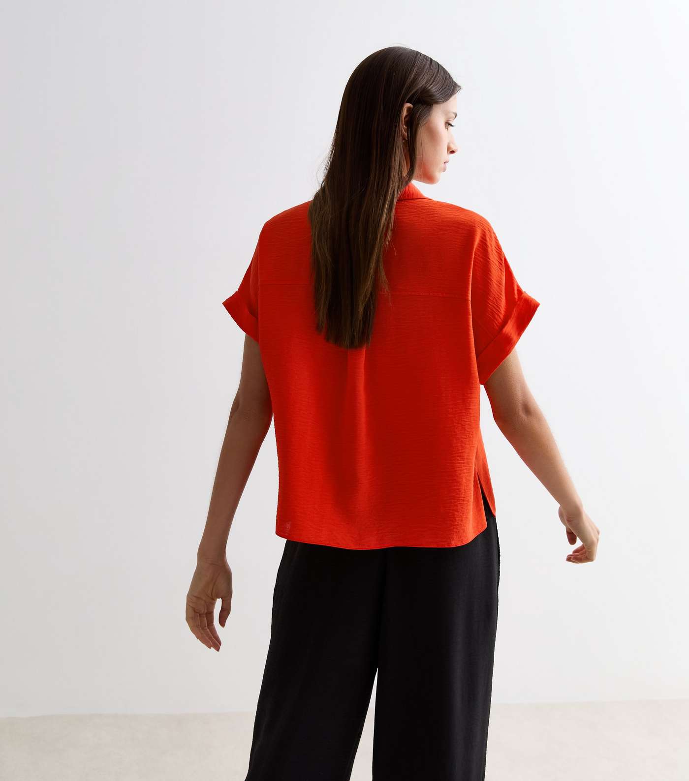 Red Short Sleeve Pocket Front Shirt Image 4
