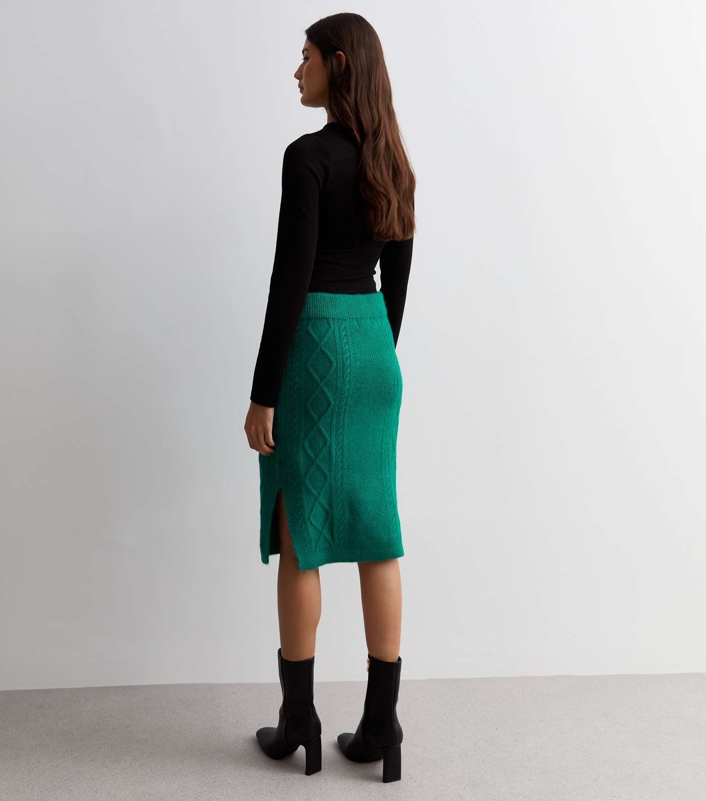 Sunshine Soul Green Cable Knit Midi Skirt Image 4