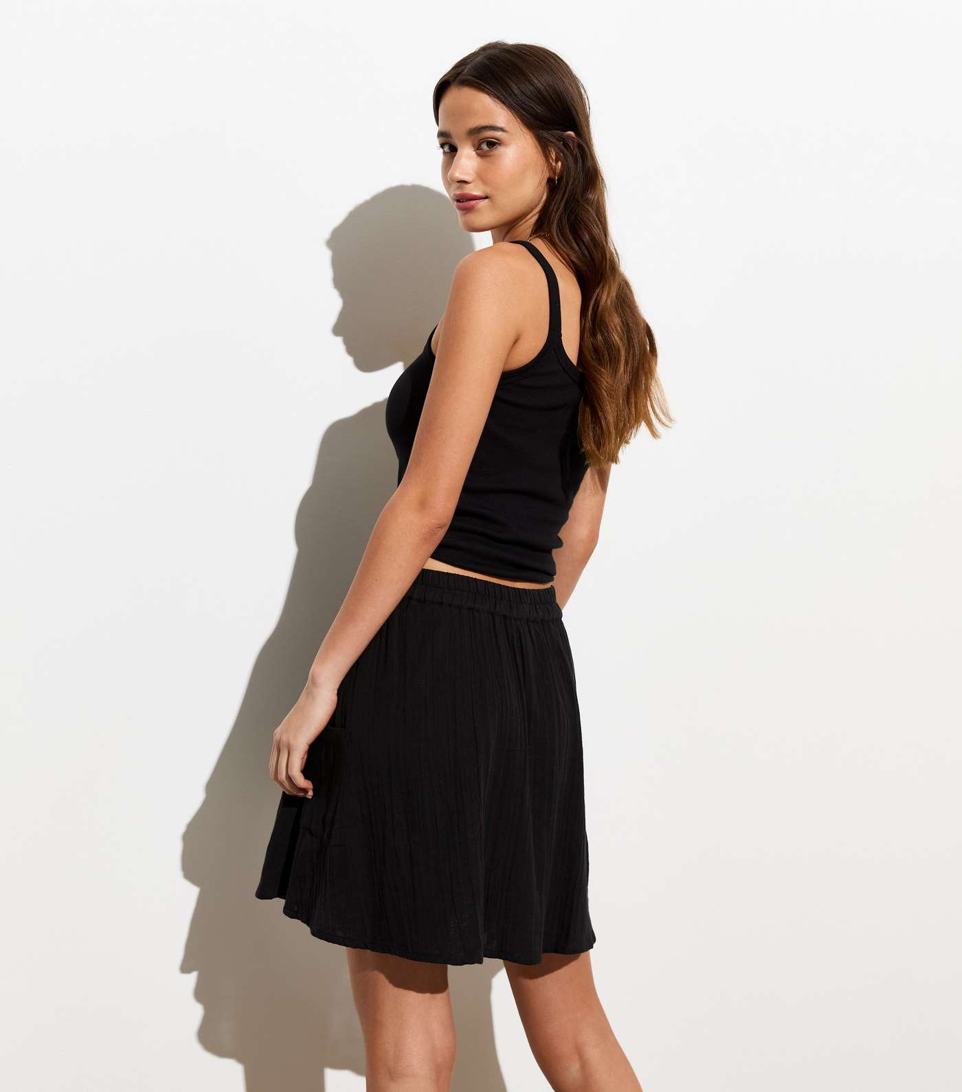 Black Crinkle-Textured Cotton Mini Skirt  Image 4