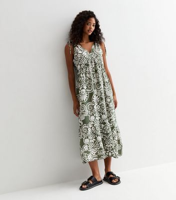 Green Floral Print Tiered Midi Dress New Look