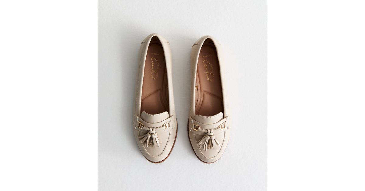 Wide Fit Off White Tassel Trim Loafers New Look