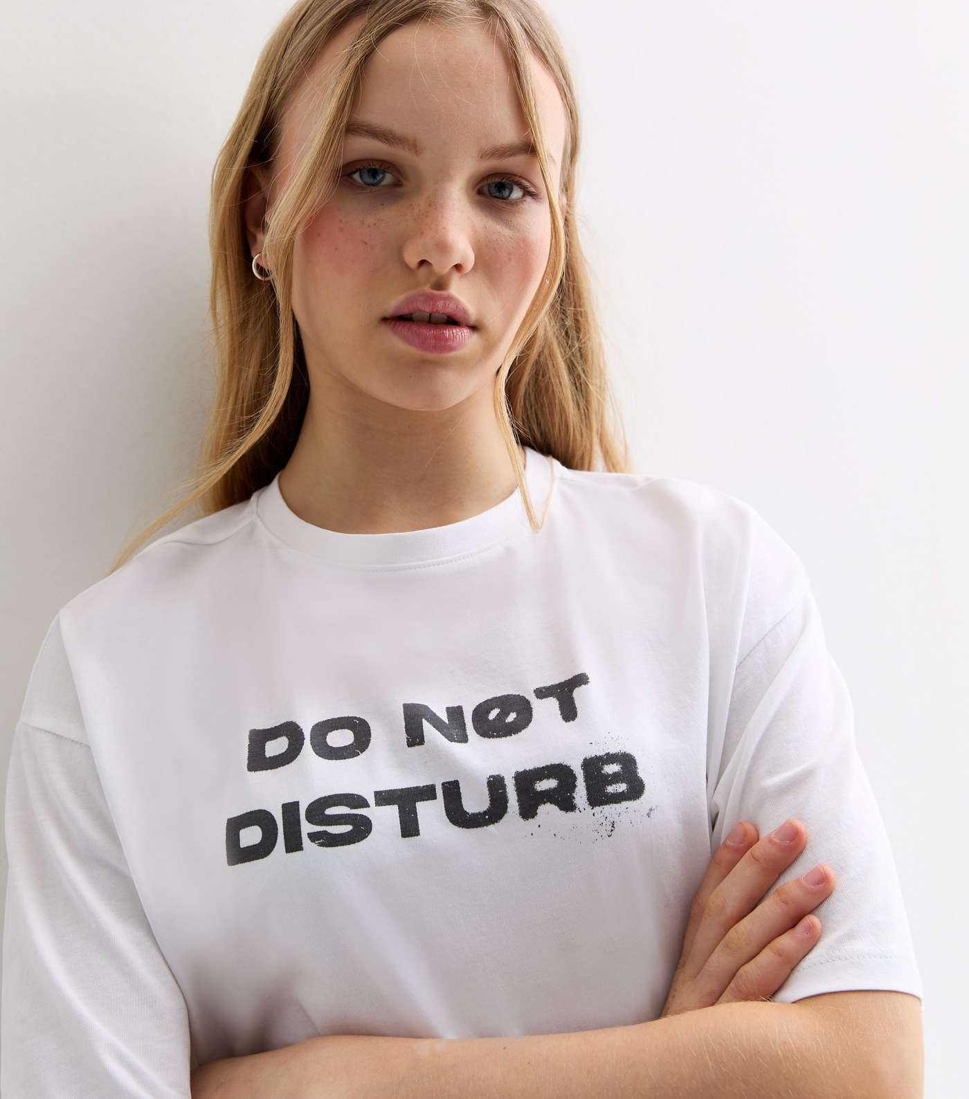 Girls White Cotton Do Not Disturb Boxy Logo T-Shirt Image 2