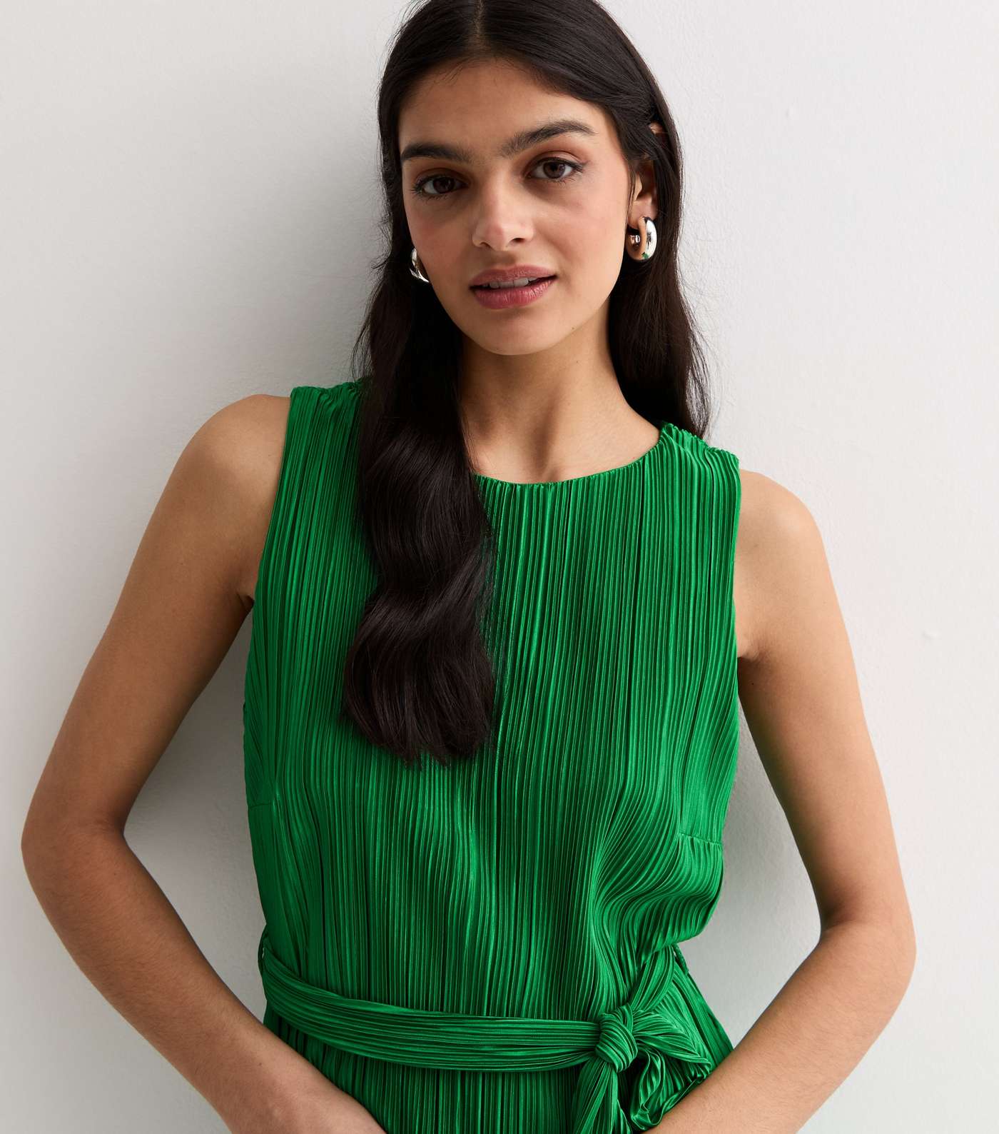Green Plisse Sleeveless Belted Split Hem Midi Dress Image 2