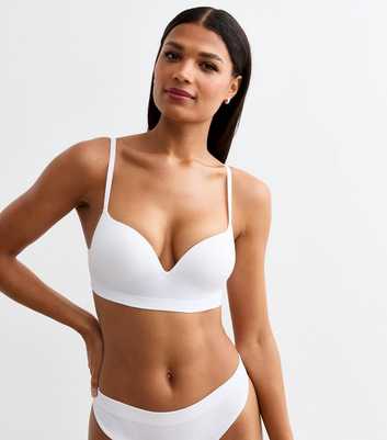 White Seamless Non Wired Push Up Bra