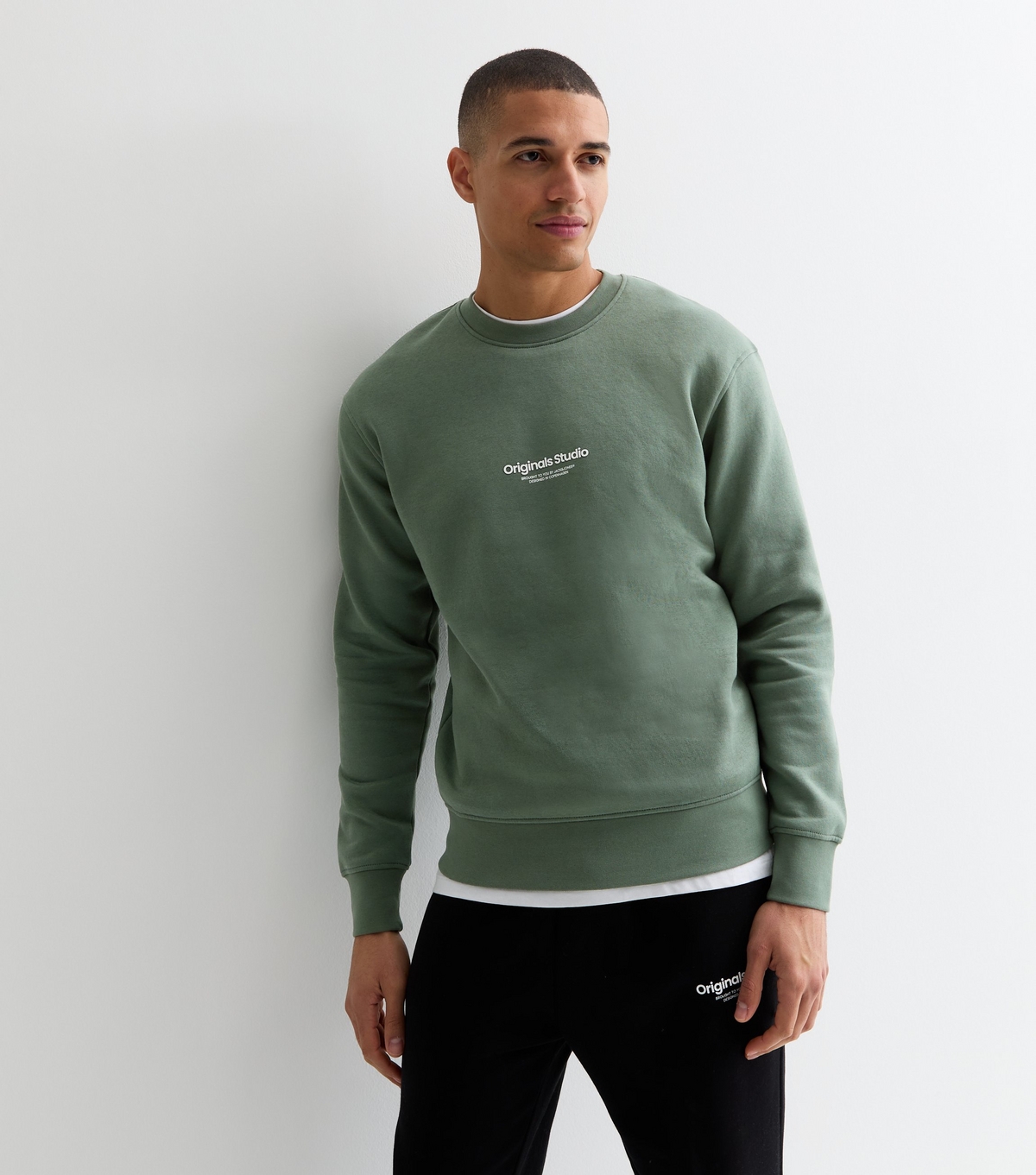 Men's Green Regular Original Studios Logo Crew Neck Sweatshirt Jack & Jones New Look