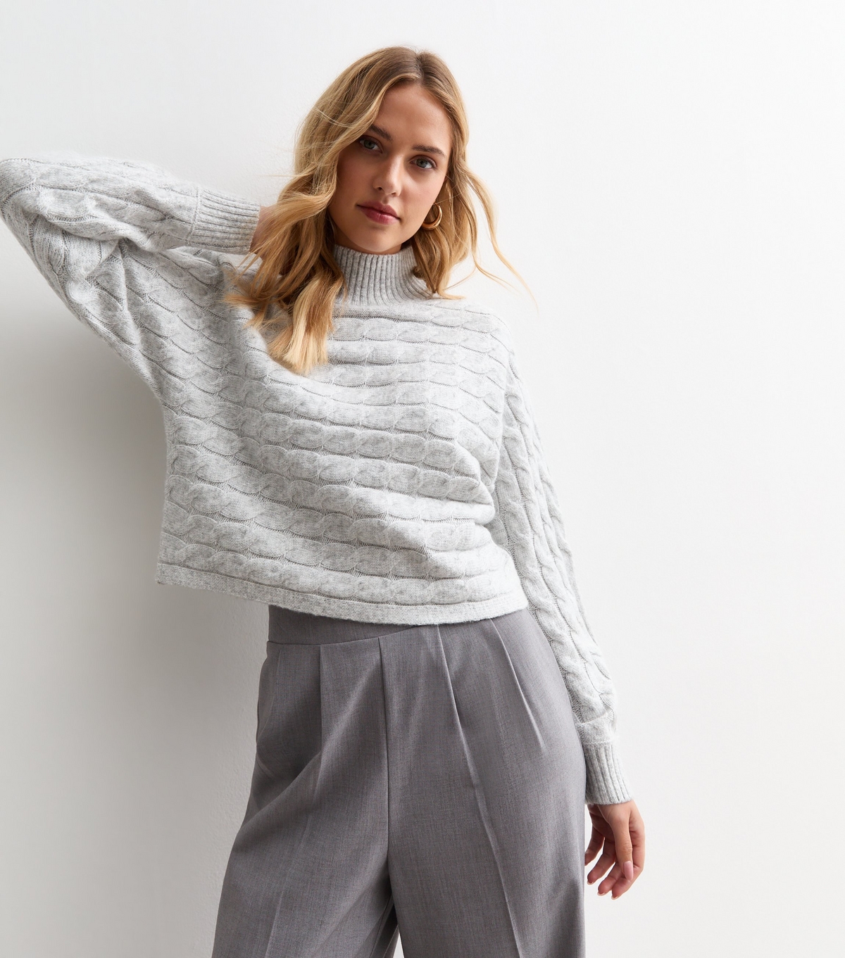 Women's Grey Cable Knit Cropped Jumper New Look