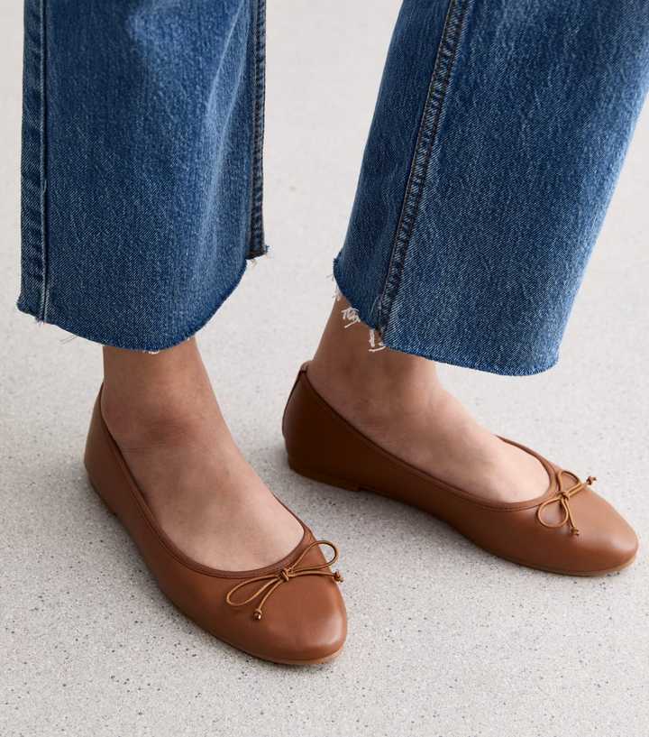Tan Bow-Trim Flat Leather-Look Ballerina Shoes 