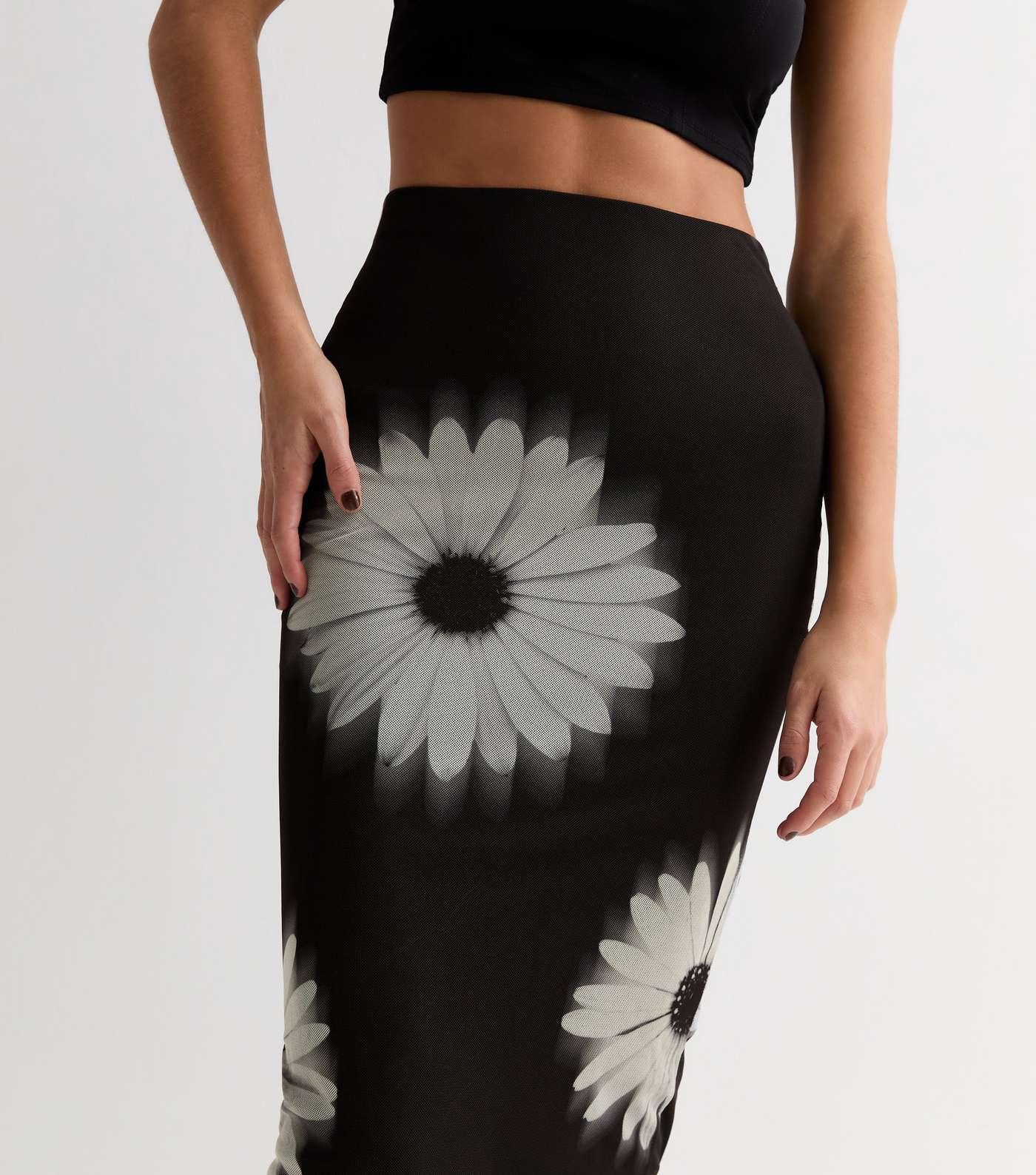 Black Daisy Print Mesh Midi Skirt Image 2