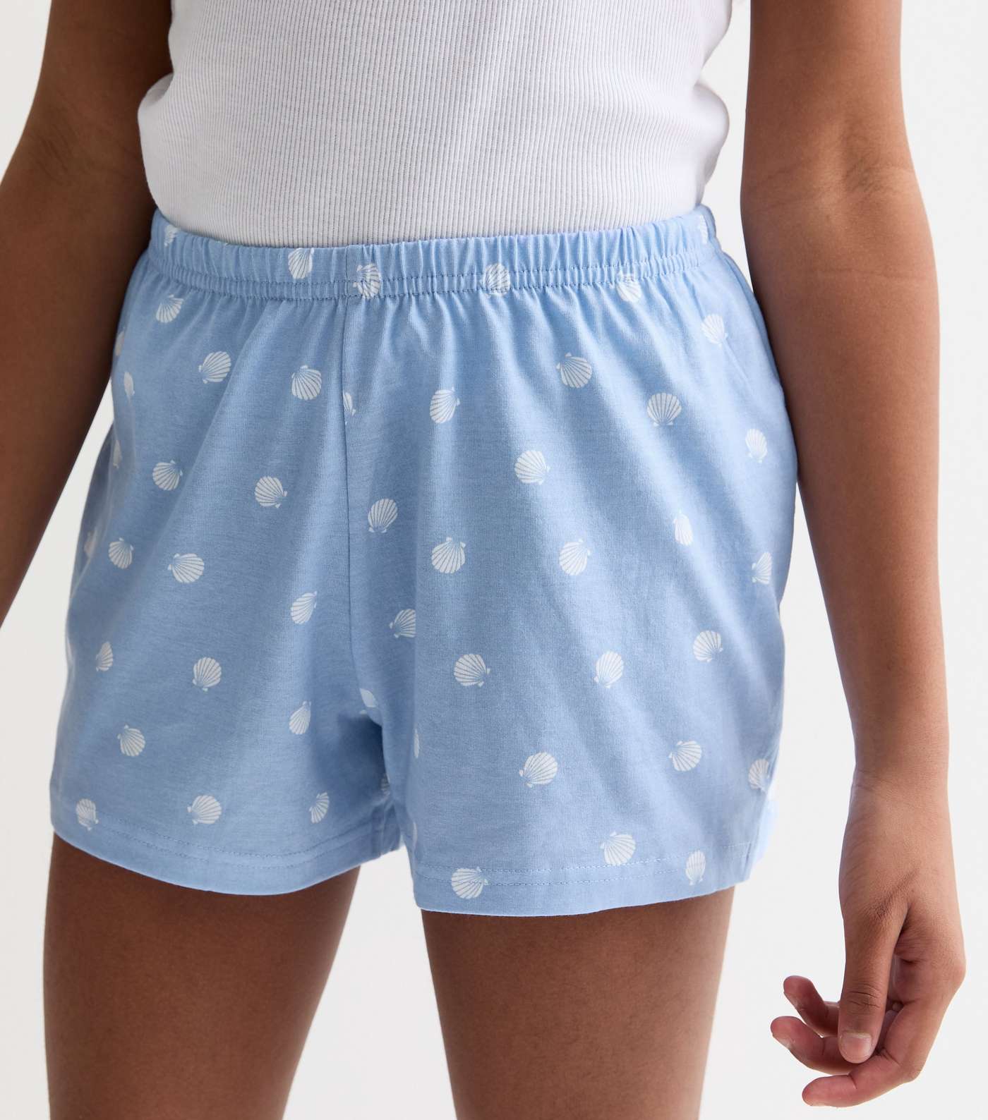 Girls White Shell Print Short Pyjama Set Image 3