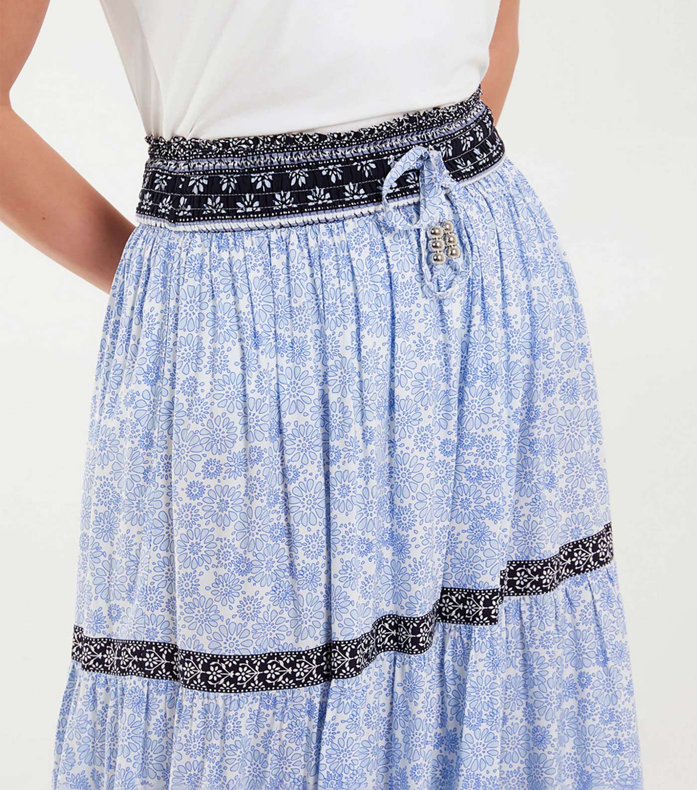 Blue Vanilla Blue Floral Tie Waist Midi Skirt Image 3