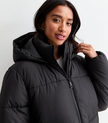 Black hooded cropped puffer jacket hotsell