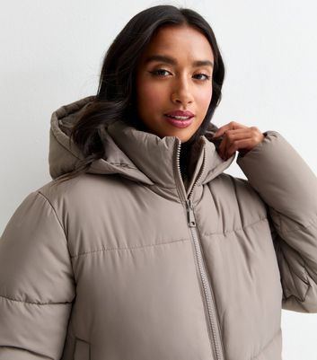 Petite Grey Cropped Puffer Coat New Look