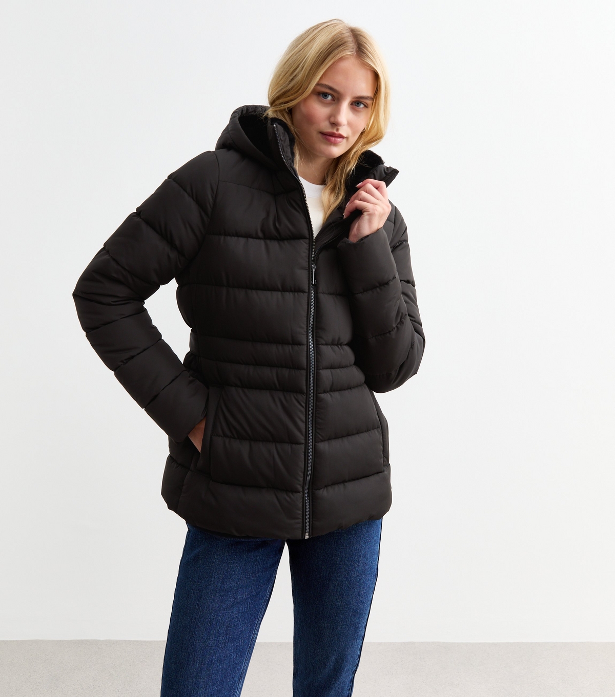 Women's Tall Black Hooded Puffer Jacket New Look