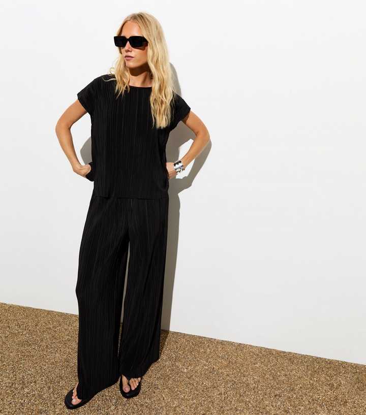 Black Plissé-Pleat Wide Leg Trousers