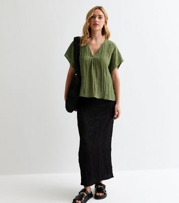 Khaki Crinkle V-Neck Shell Top New Look