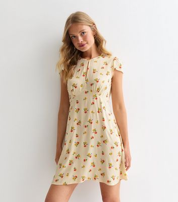 Off White Floral Keyhole Mini Tea Dress New Look