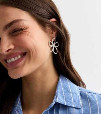 Crystal Diamante Cut-Out Flower Stud Earrings 