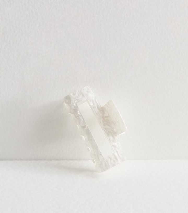 Cream Resin Rectangle Bulldog Claw Hair Clip