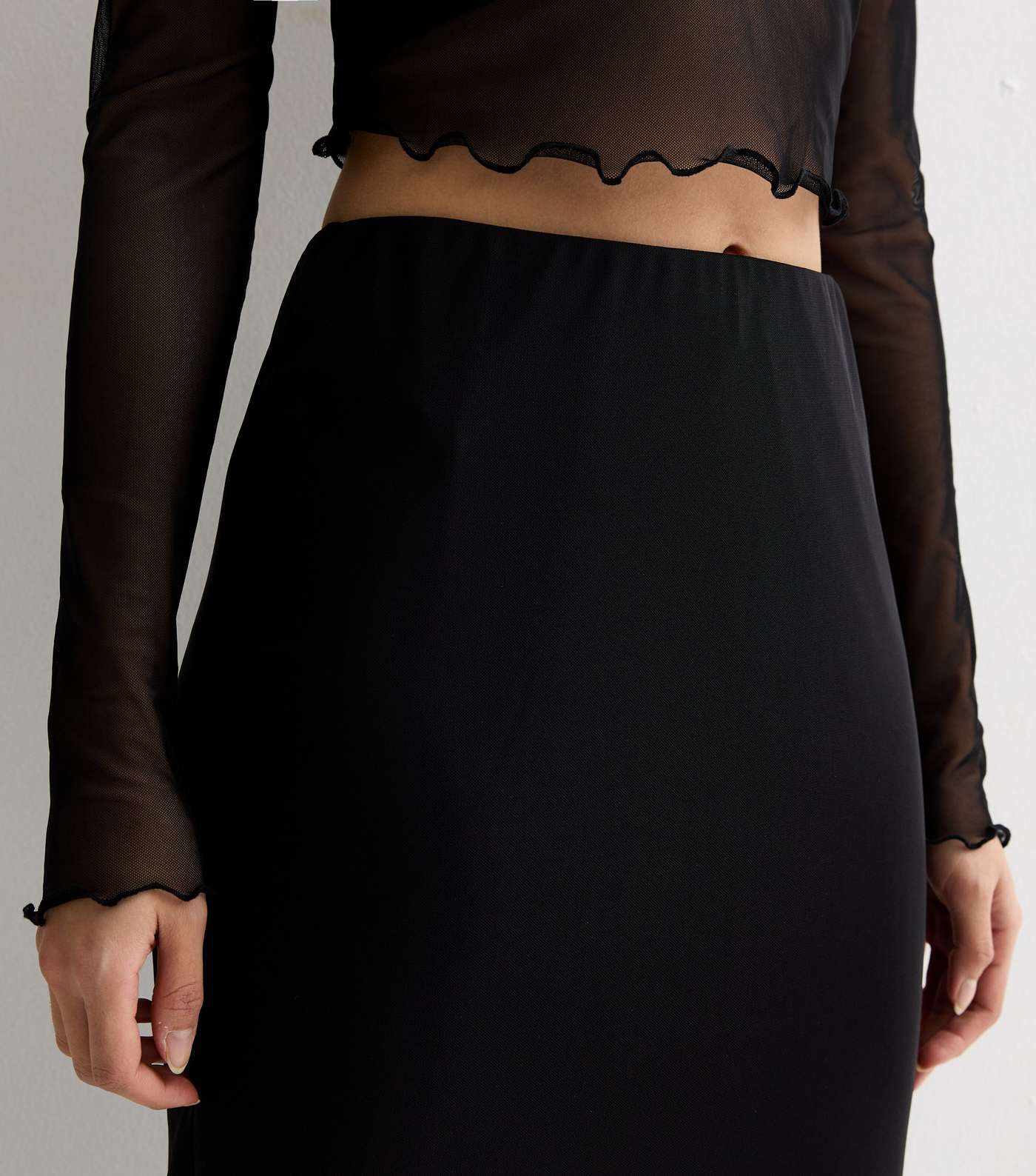 Black Plain Mesh Maxi Skirt Image 2