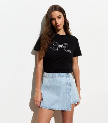 Black Jolie Bow Print Cotton T-Shirt | New Look