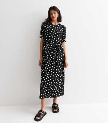 Black Spot Crinkle Midi Dress