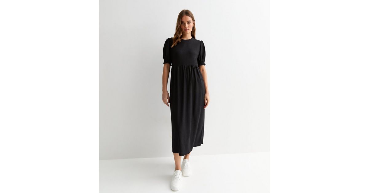 Black Crinkle Short Sleeve Midi Smock Dress | New Look
