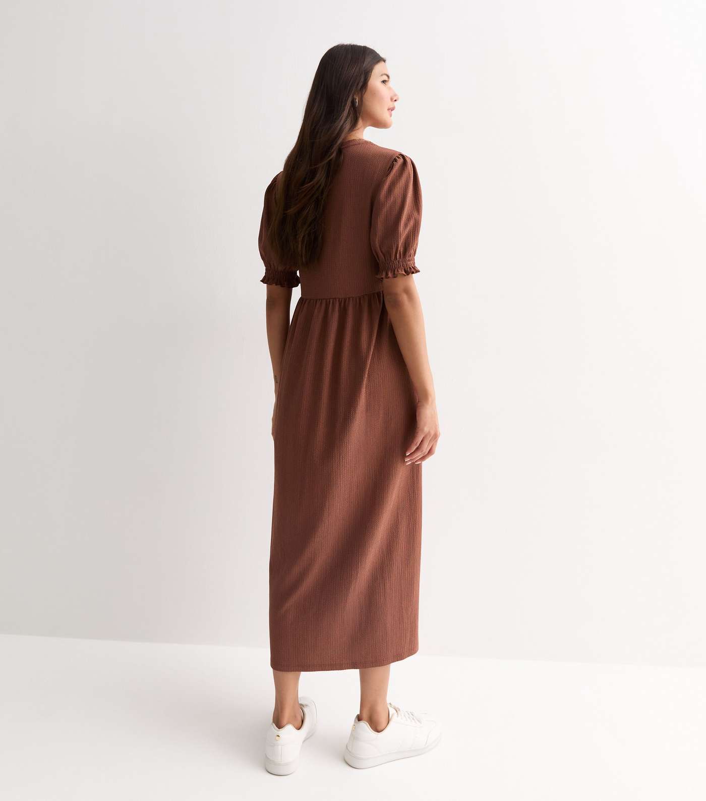 Dark Brown Crinkle Short Sleeve Midi Smock Dress Image 4