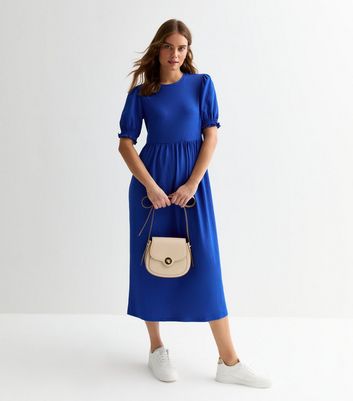 Blue Crinkle Short Sleeve Midi Smock Dress | New Look image.