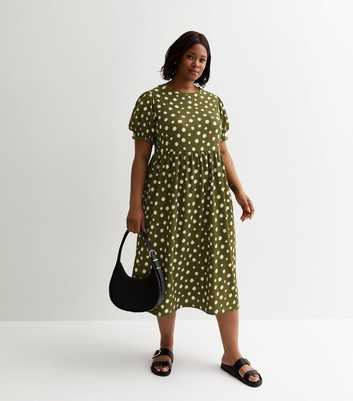 Curves Olive Spot Crinkle Stretch Midi Dress 