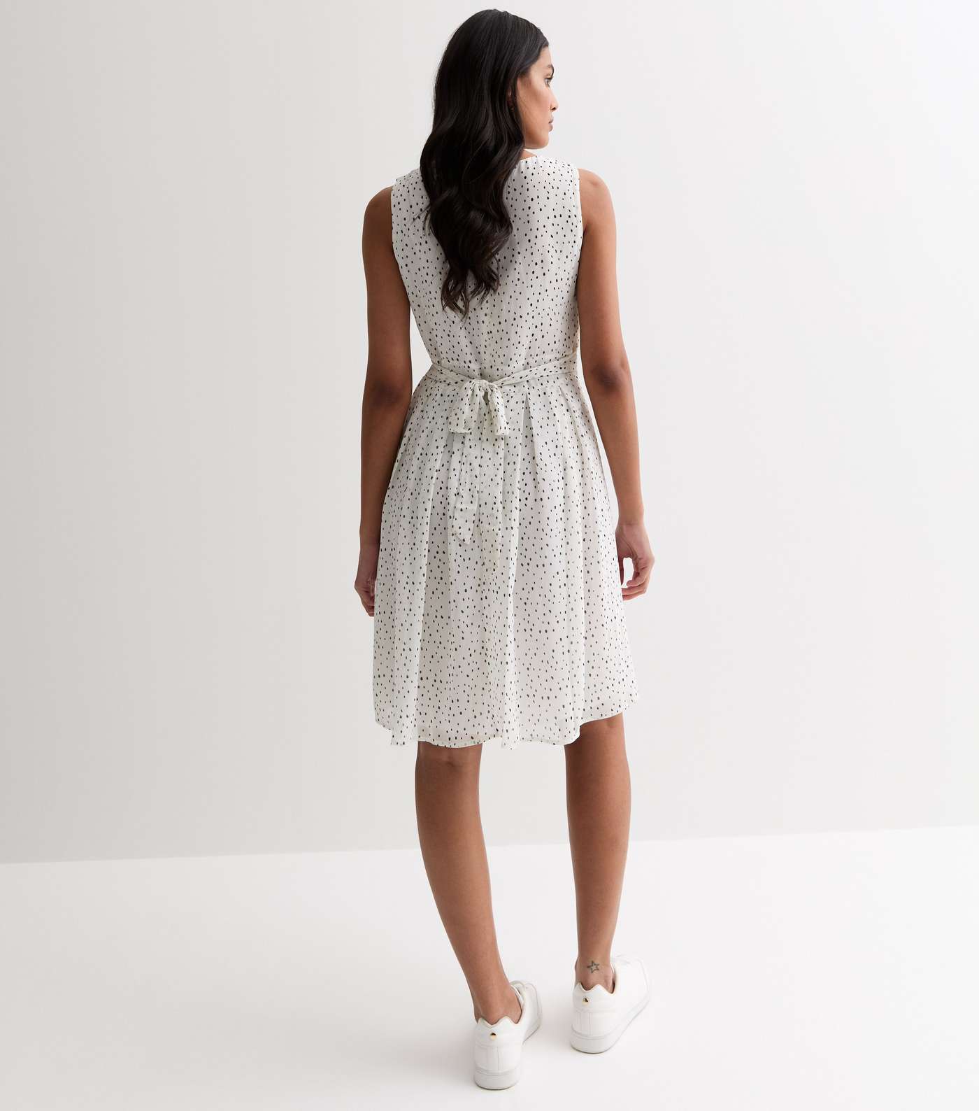 Gini London Off White Dalmatian Print Sleeveless Belted Mini Dress Image 4