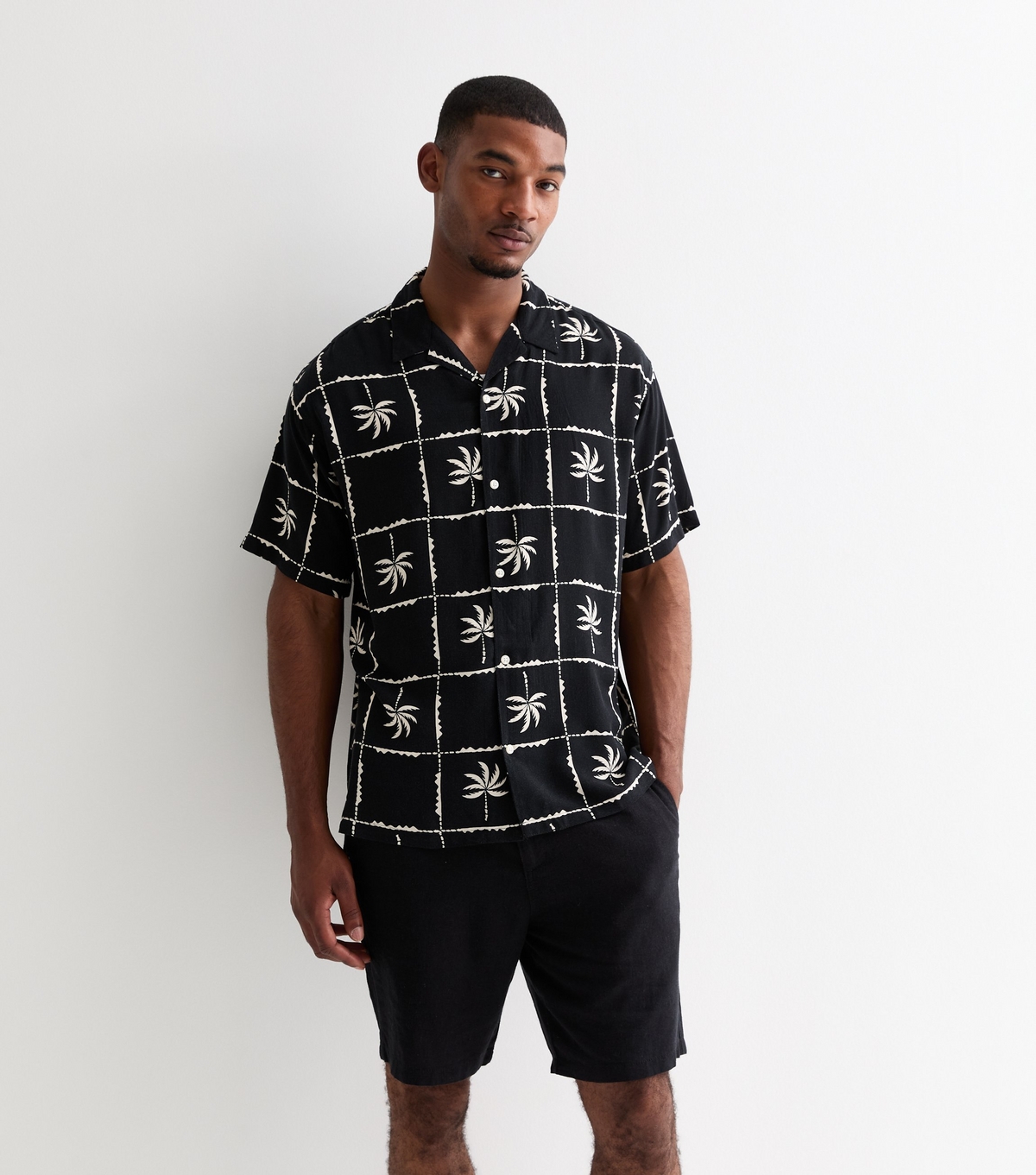 Men's Black Palm Tree Print Short-Sleeved Shirt Jack & Jones New Look