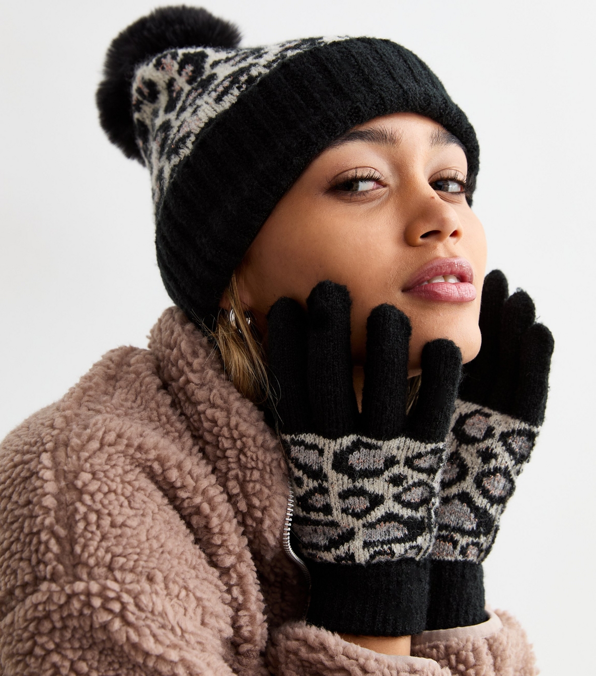 Black Leopard Print Bobble Hat and Gloves Set New Look