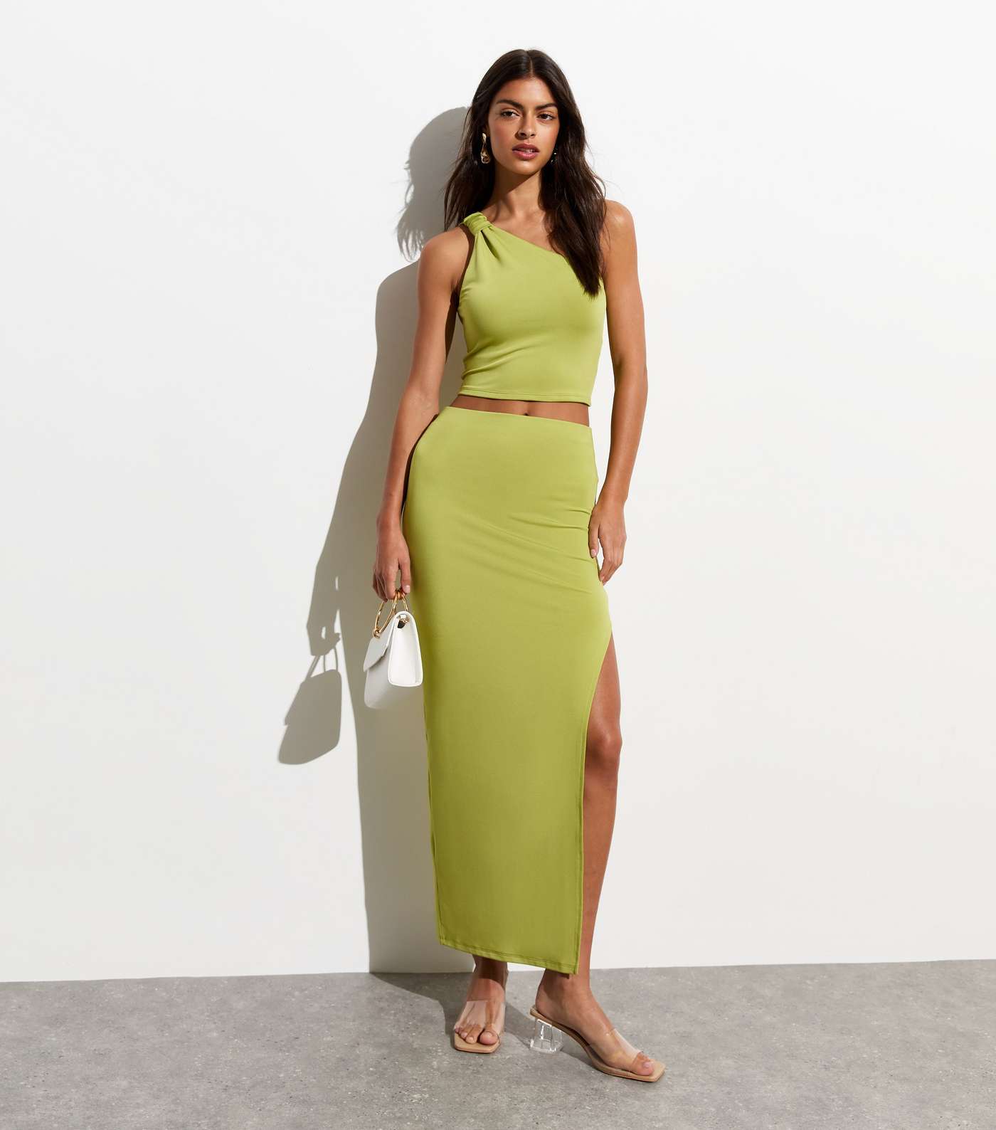 Light Green Asymmetric Split Hem Maxi Skirt Image 3