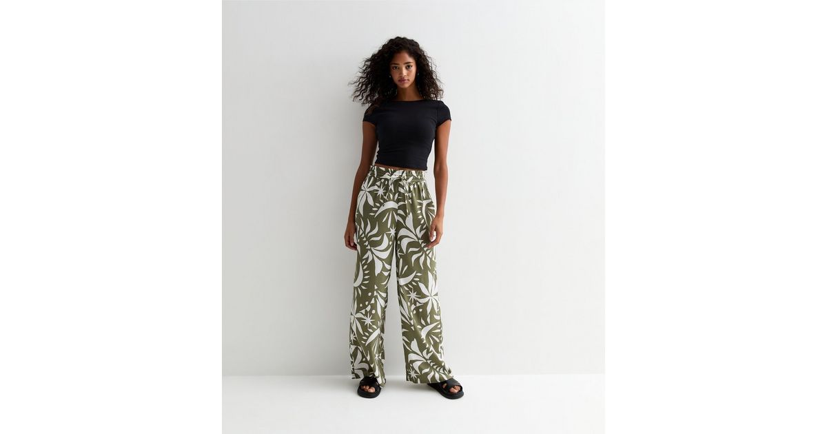 Green Leaf Print Wide Leg Trousers | New Look